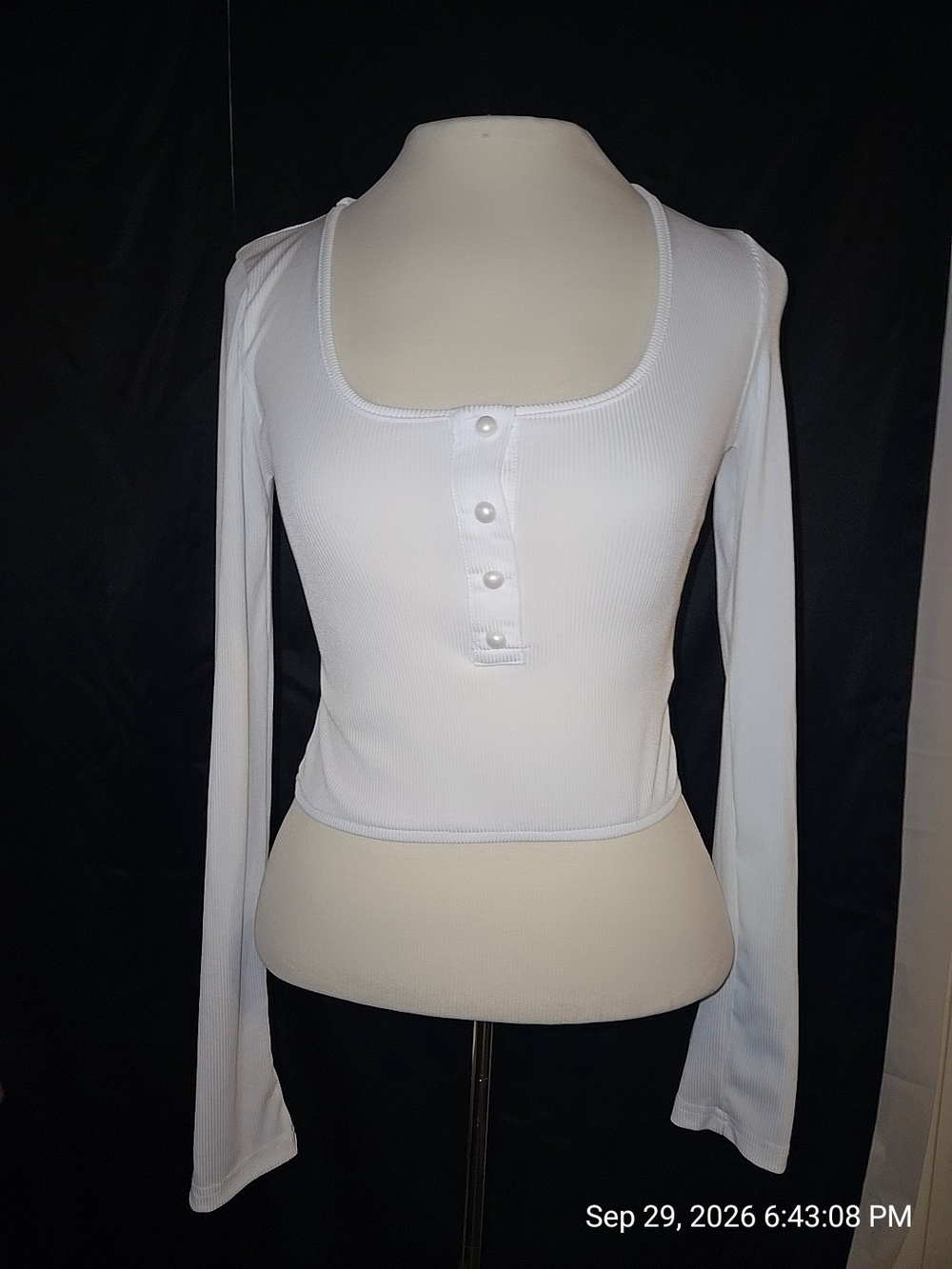 White Long-Sleeve Ribbed Henley Crop Top - Women